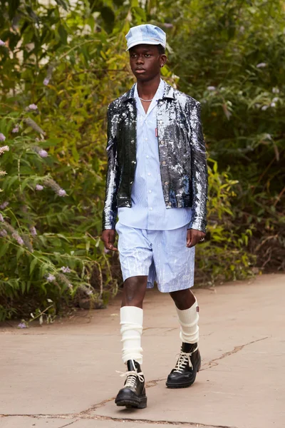 Look 35